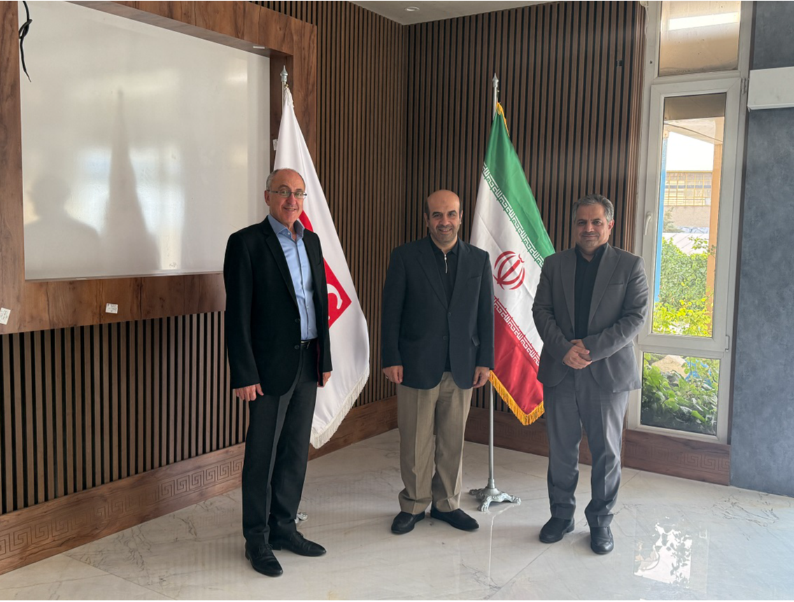 بازدید مدیرعامل ساتبا و مدیرعامل برق منطقه‌ای خراسان از شرکت دانش‌بنیان توس فیوز